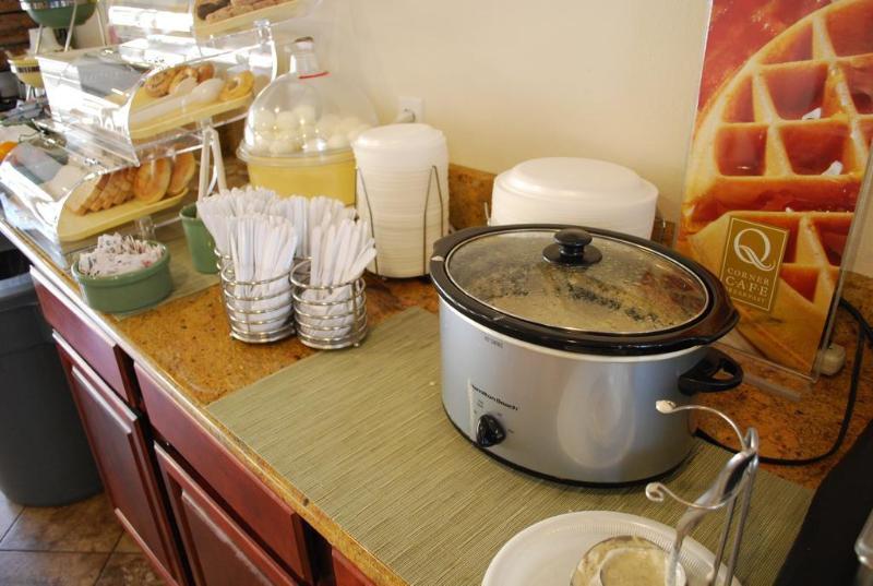 Quality Inn 3*